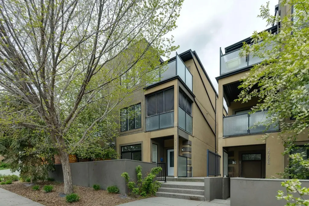 1728 27 Avenue SW Calgary AB T2T 1G8