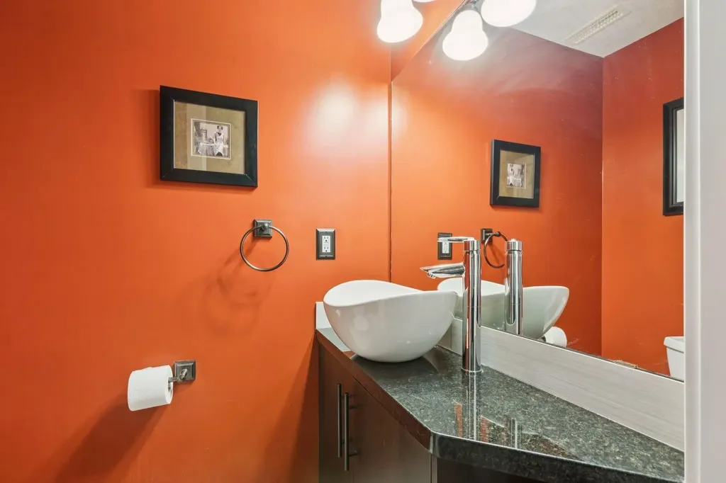 1728 27 Avenue SW Calgary AB T2T 1G8