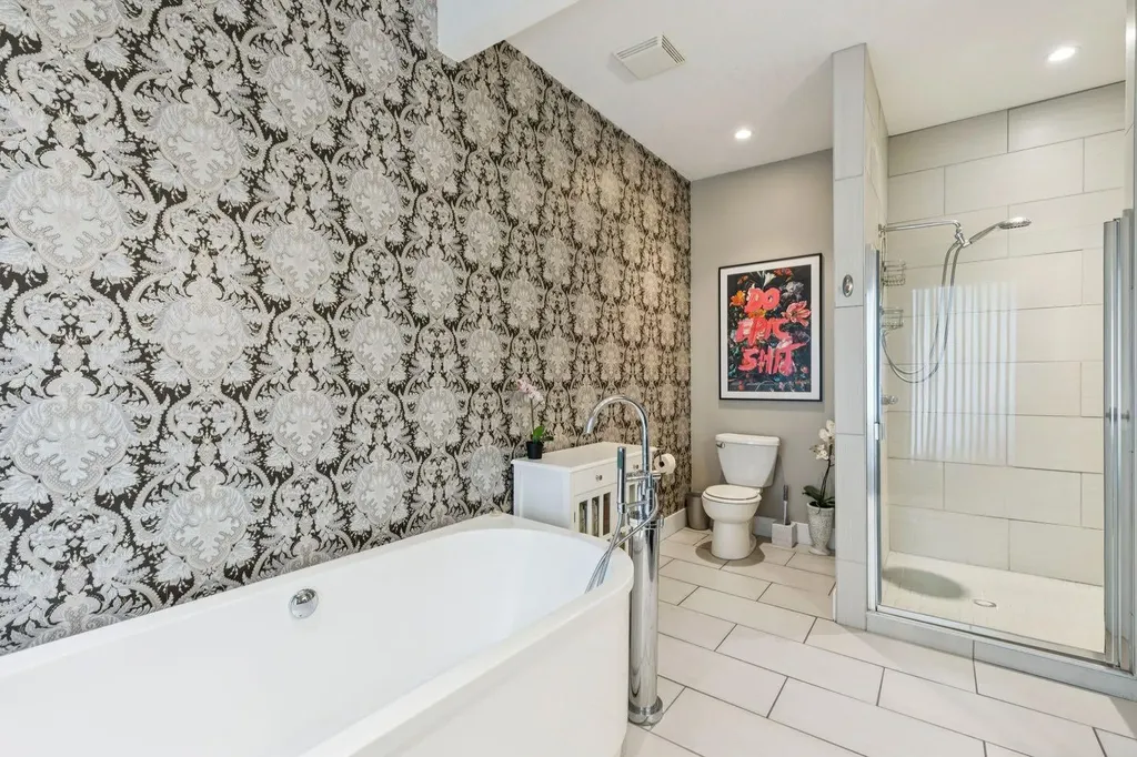 1728 27 Avenue SW Calgary AB T2T 1G8