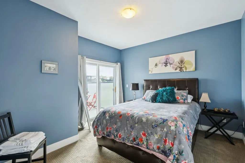 1728 27 Avenue SW Calgary AB T2T 1G8