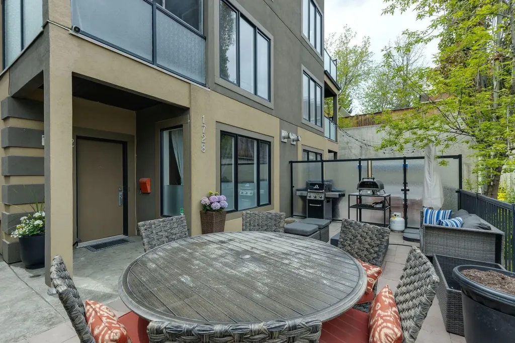 1728 27 Avenue SW Calgary AB T2T 1G8