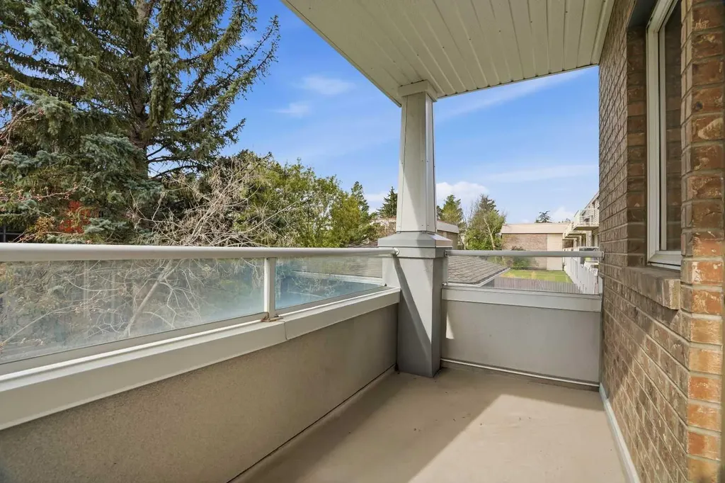 790 Kingsmere Crescent SW Calgary AB T2V 2G9