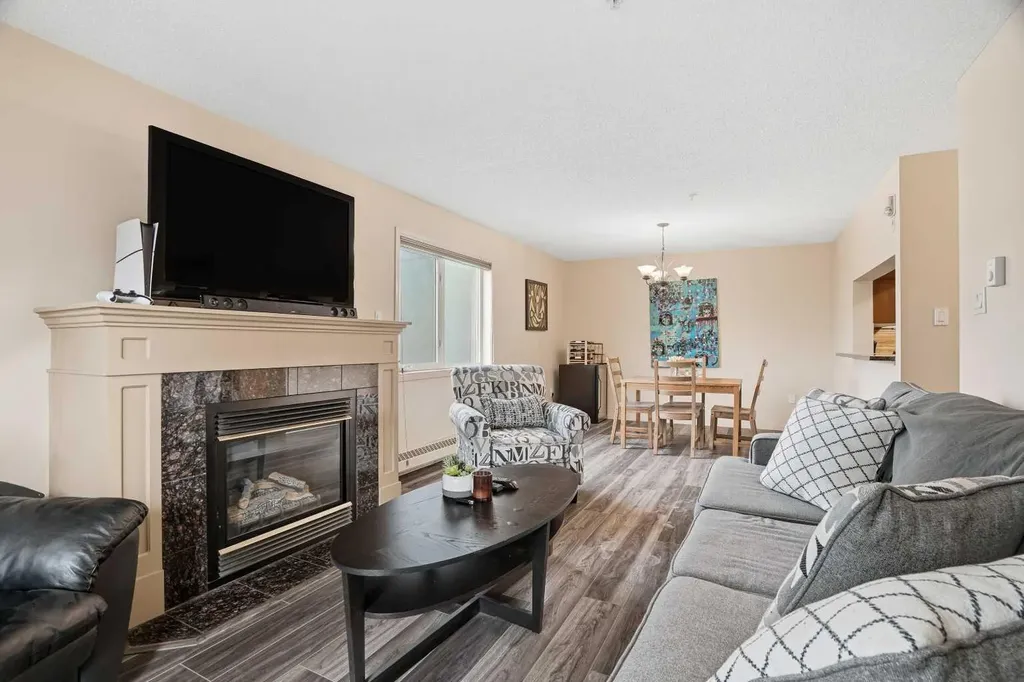 790 Kingsmere Crescent SW Calgary AB T2V 2G9
