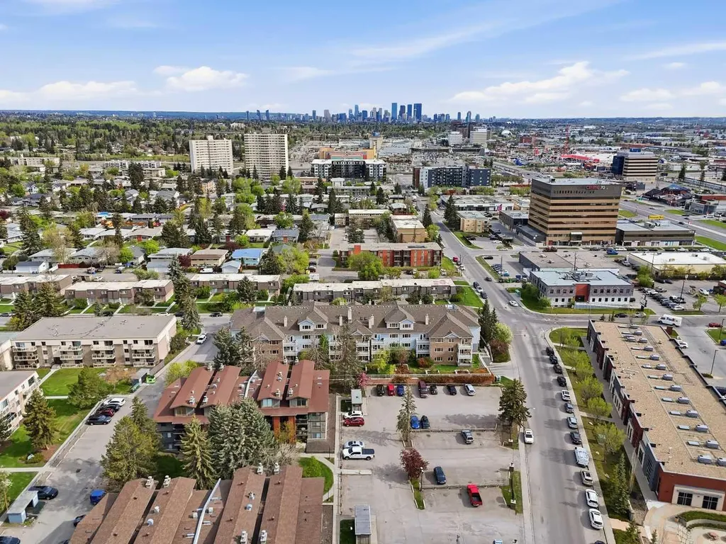 790 Kingsmere Crescent SW Calgary AB T2V 2G9