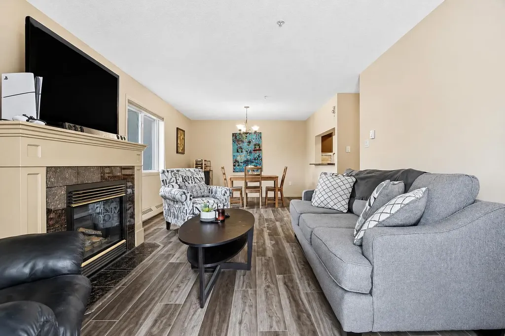 790 Kingsmere Crescent SW Calgary AB T2V 2G9