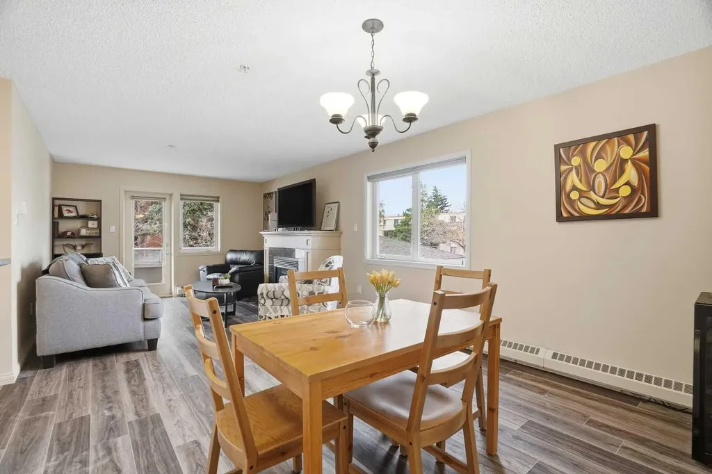790 Kingsmere Crescent SW Calgary AB T2V 2G9