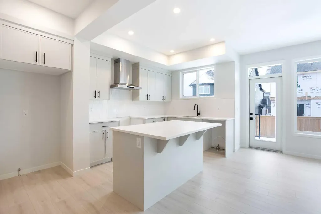 49 Creekside Passage SW Calgary AB T2X 5V6