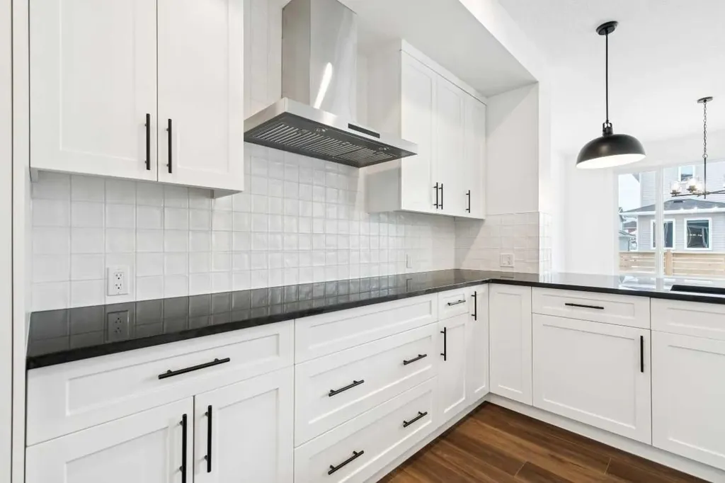 283 Dawson Wharf Rise Chestermere AB T1X 2W2