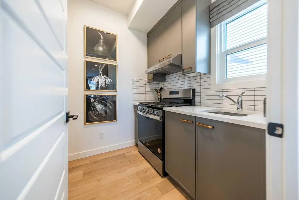 283 Dawson Wharf Rise Chestermere AB T1X 2W2