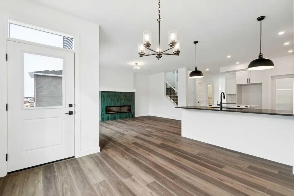 283 Dawson Wharf Rise Chestermere AB T1X 2W2
