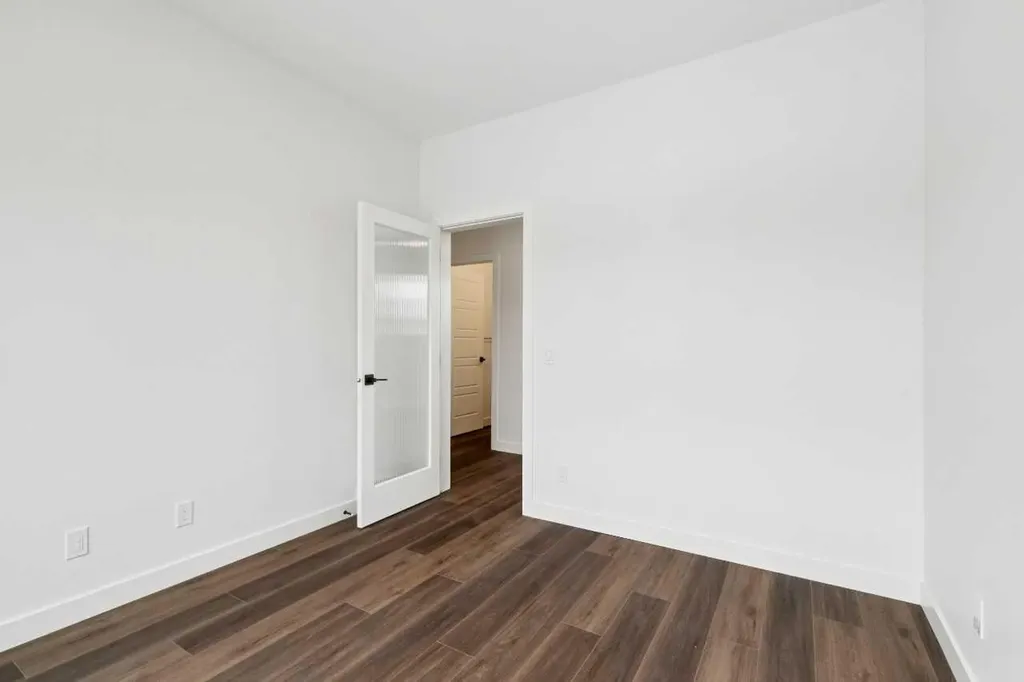 283 Dawson Wharf Rise Chestermere AB T1X 2W2