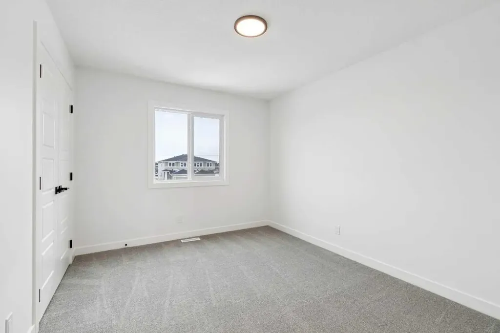 283 Dawson Wharf Rise Chestermere AB T1X 2W2