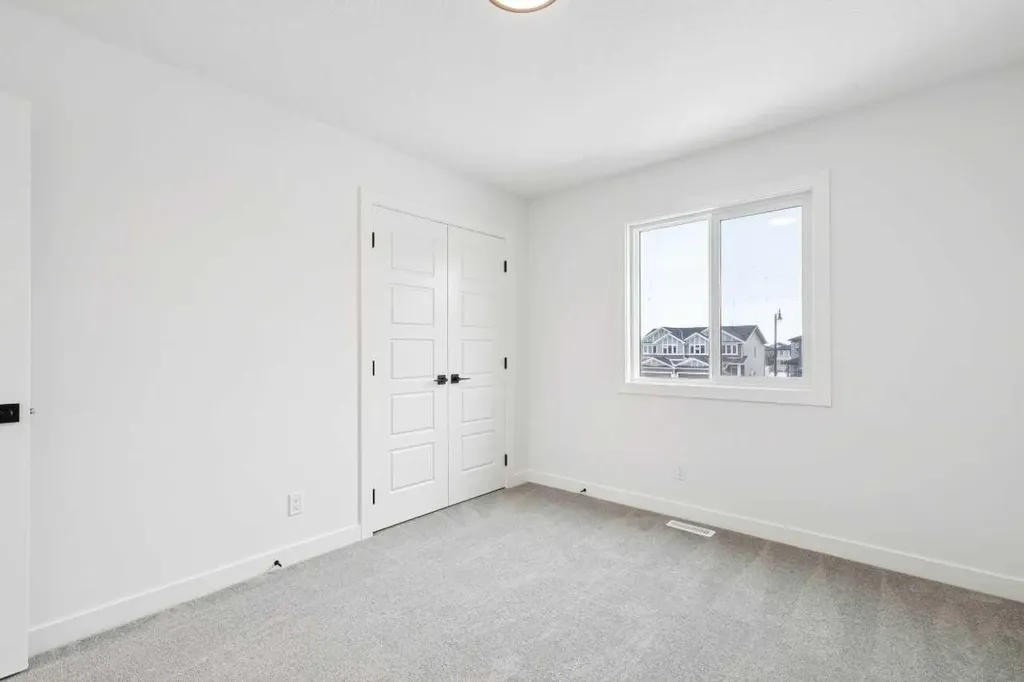283 Dawson Wharf Rise Chestermere AB T1X 2W2