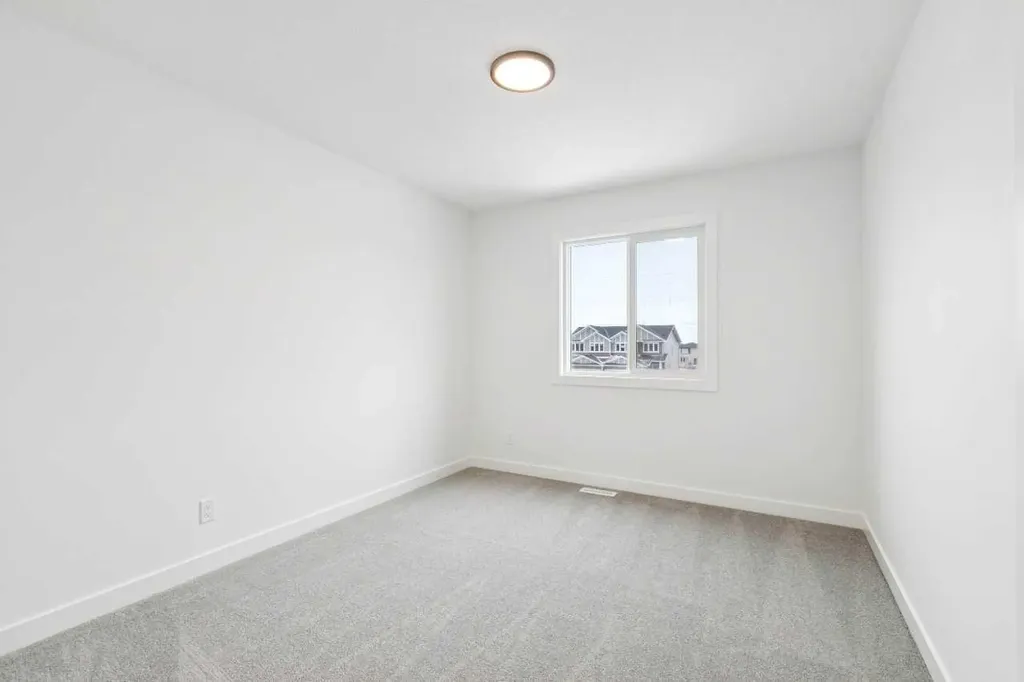 283 Dawson Wharf Rise Chestermere AB T1X 2W2