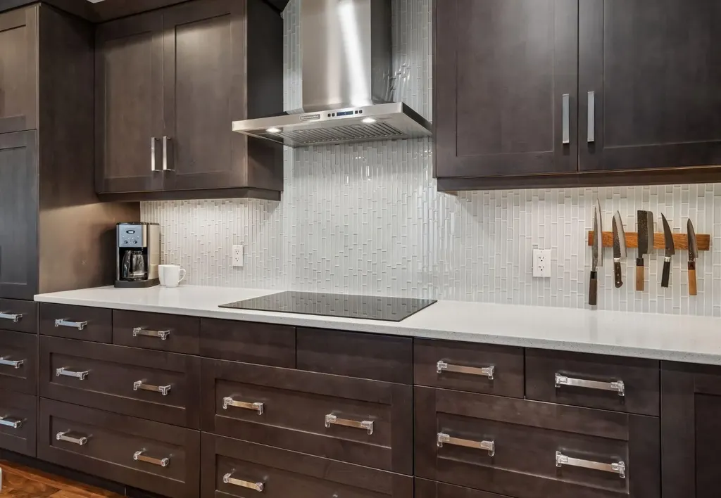 3302 39 Street SW Calgary AB T3E 3J2