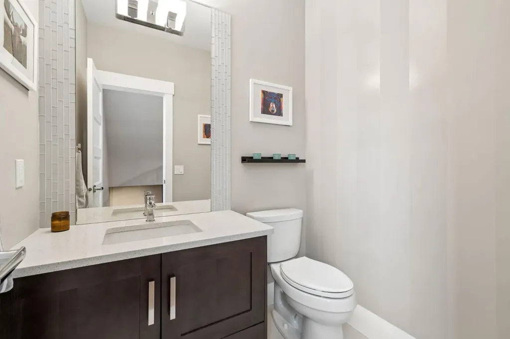 3302 39 Street SW Calgary AB T3E 3J2