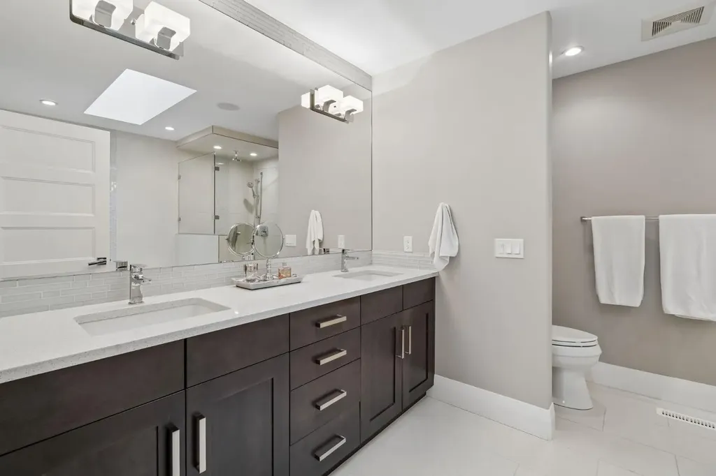 3302 39 Street SW Calgary AB T3E 3J2