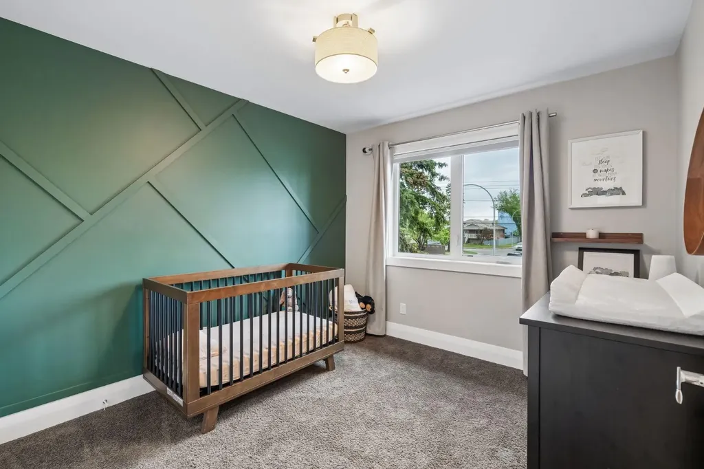 3302 39 Street SW Calgary AB T3E 3J2