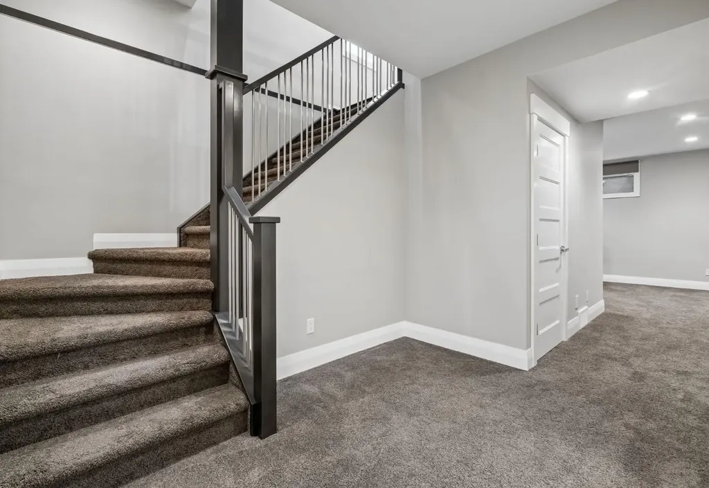 3302 39 Street SW Calgary AB T3E 3J2