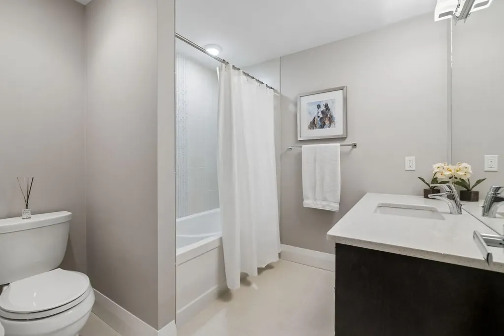 3302 39 Street SW Calgary AB T3E 3J2