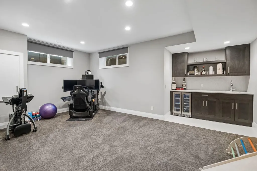 3302 39 Street SW Calgary AB T3E 3J2