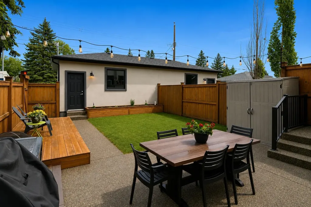 3302 39 Street SW Calgary AB T3E 3J2