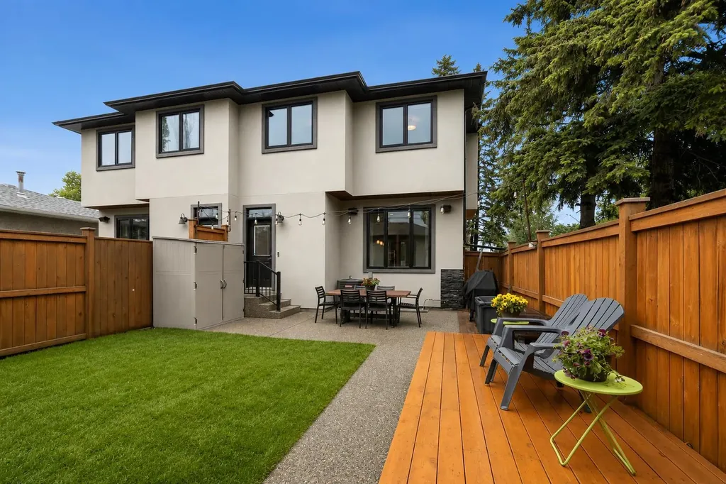 3302 39 Street SW Calgary AB T3E 3J2
