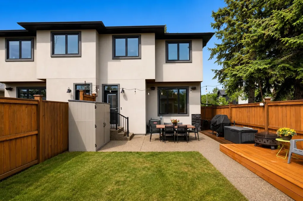 3302 39 Street SW Calgary AB T3E 3J2
