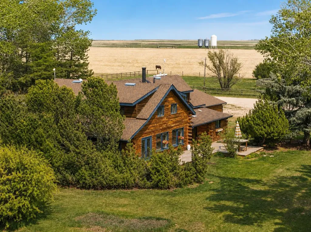 261074 Township Road 262 Rural Rocky View County AB T0M 1G0
