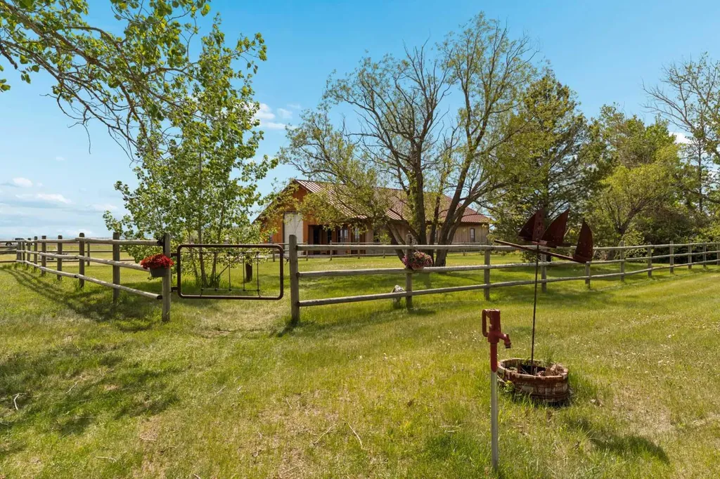 261074 Township Road 262 Rural Rocky View County AB T0M 1G0