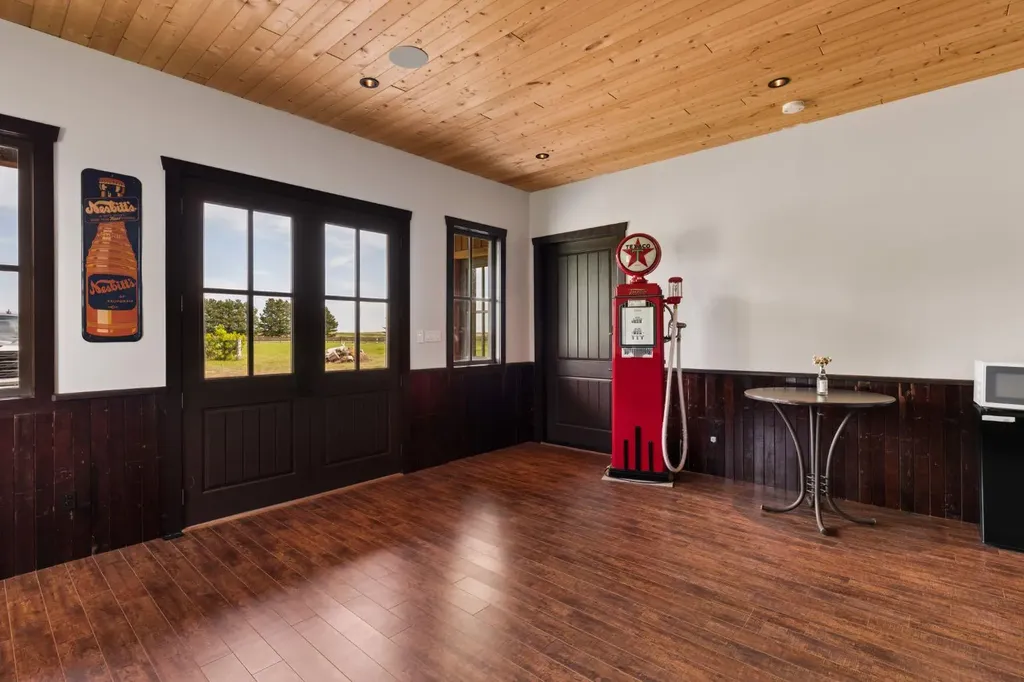 261074 Township Road 262 Rural Rocky View County AB T0M 1G0