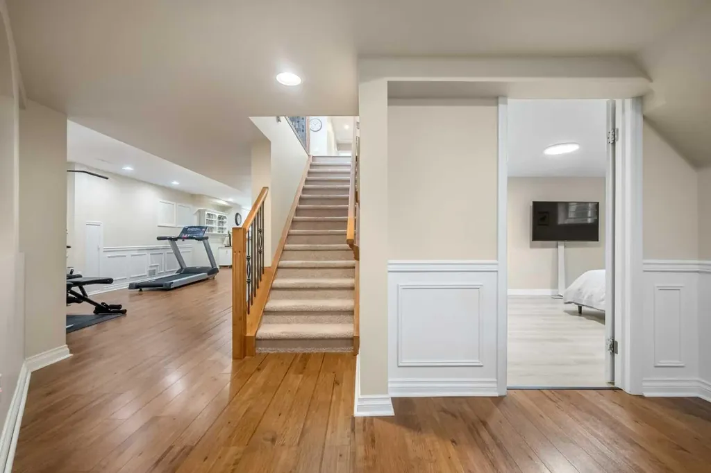 612 Lake Simcoe Close SE Calgary AB T2J 5H2