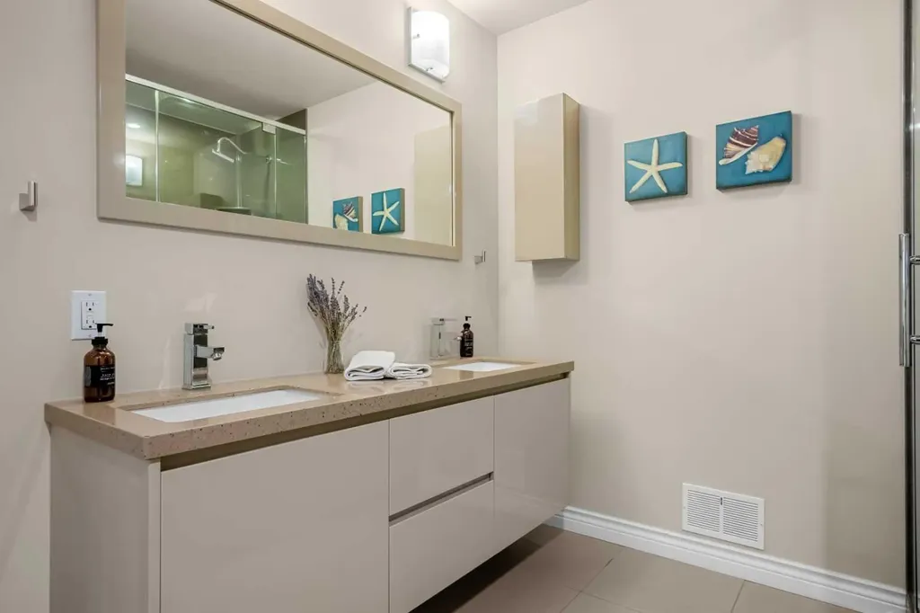 612 Lake Simcoe Close SE Calgary AB T2J 5H2