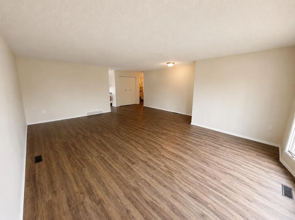 518 19th Street Wainwright AB T9W 1J6
