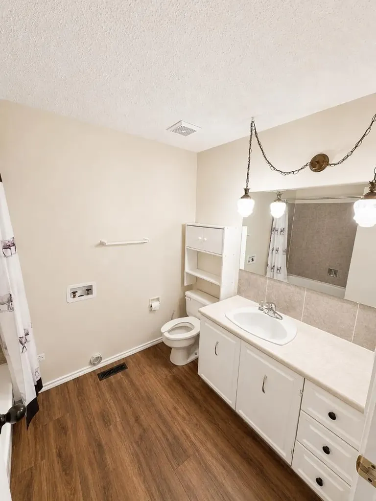 518 19th Street Wainwright AB T9W 1J6