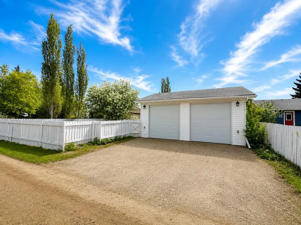 518 19th Street Wainwright AB T9W 1J6