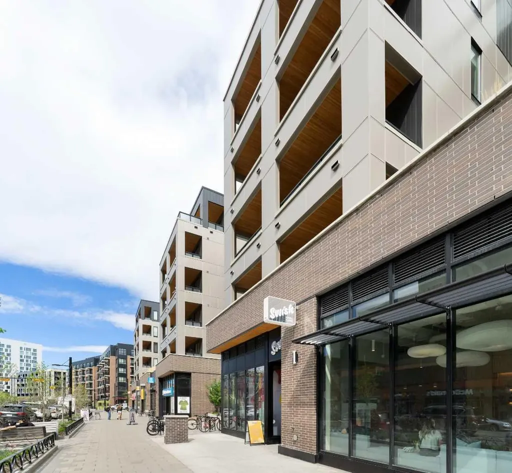 3107 Warren Street NW Calgary AB T3B0M2