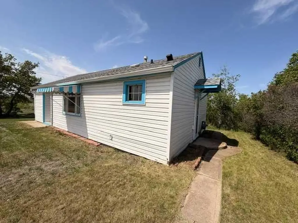 4908 51 Street Hardisty AB T0B 1V0