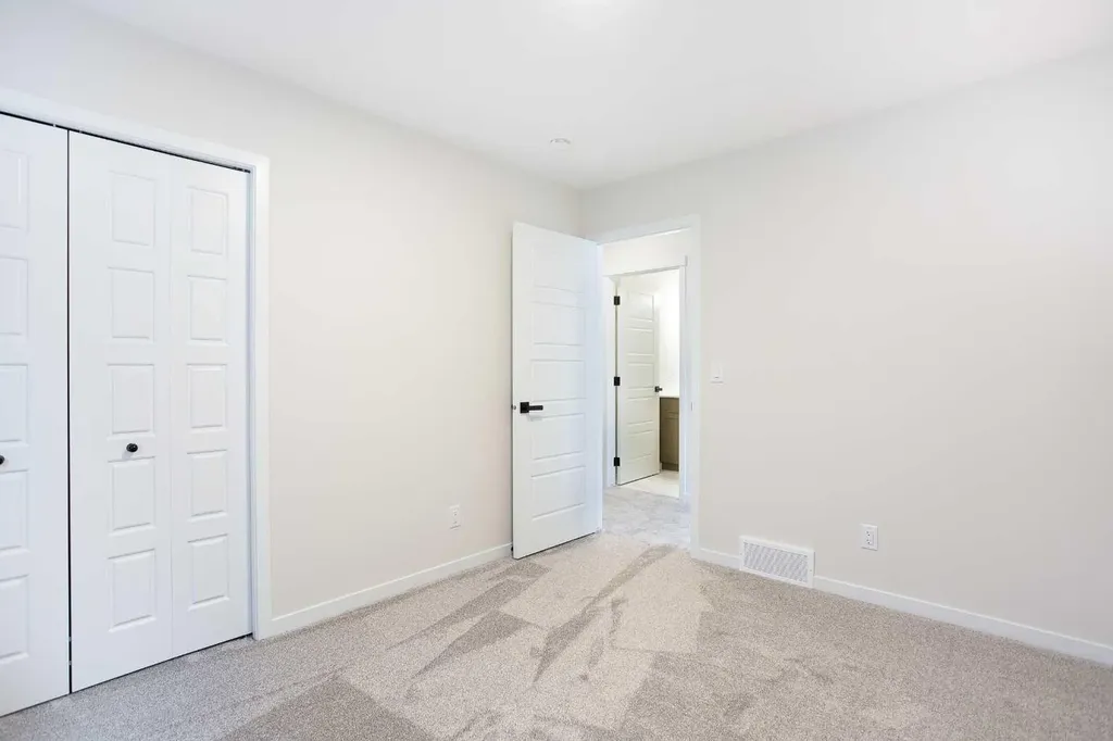 53 Creekside Passage SW Calgary AB T2X 5V6