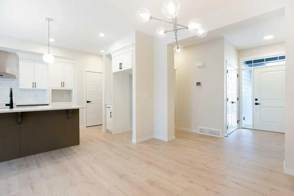 53 Creekside Passage SW Calgary AB T2X 5V6