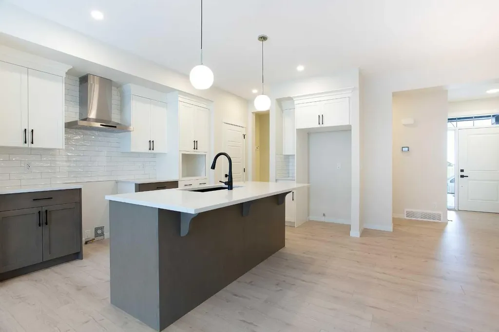 53 Creekside Passage SW Calgary AB T2X 5V6