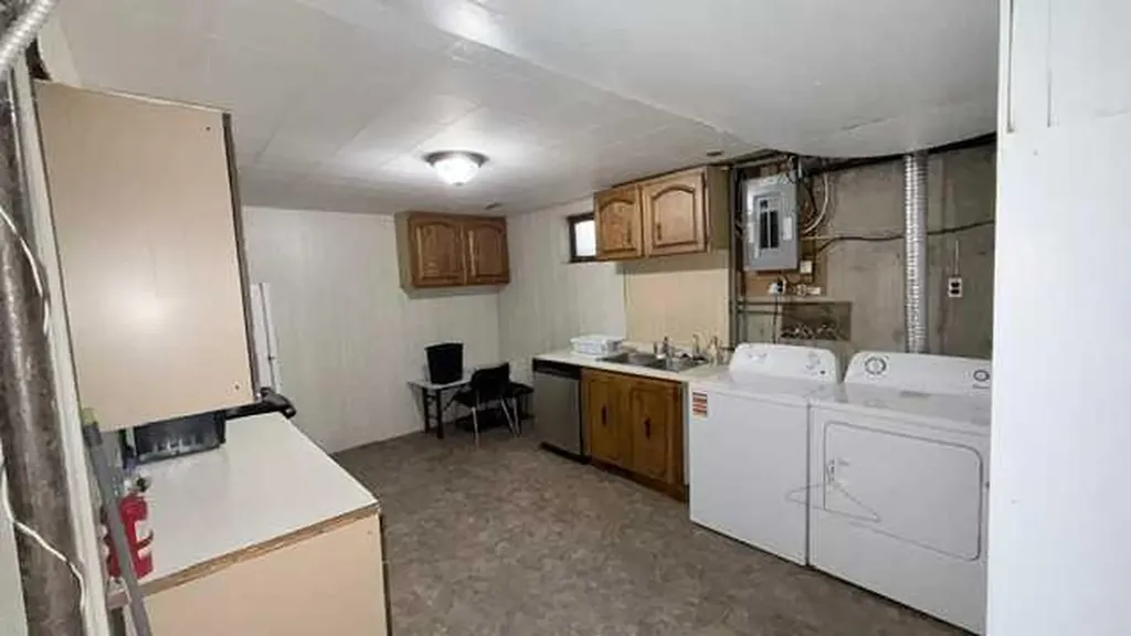 4804 47 Avenue Grimshaw AB T0H1W0