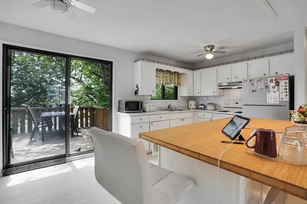 1187 Falconridge Drive NE Calgary AB T3J 1A3