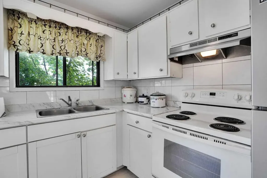 1187 Falconridge Drive NE Calgary AB T3J 1A3