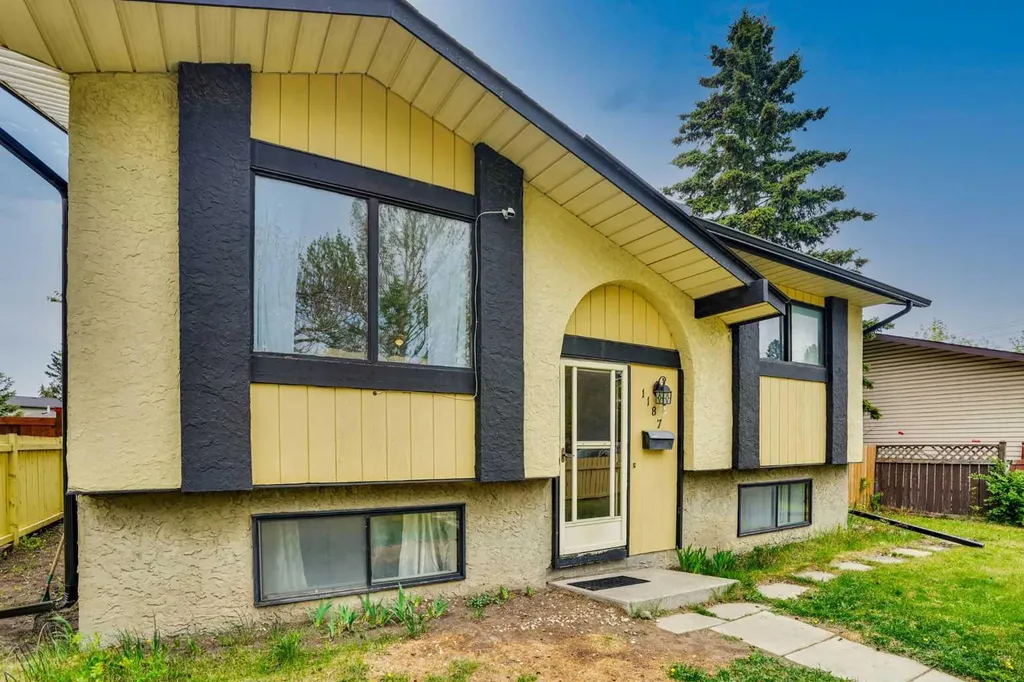 1187 Falconridge Drive NE Calgary AB T3J 1A3