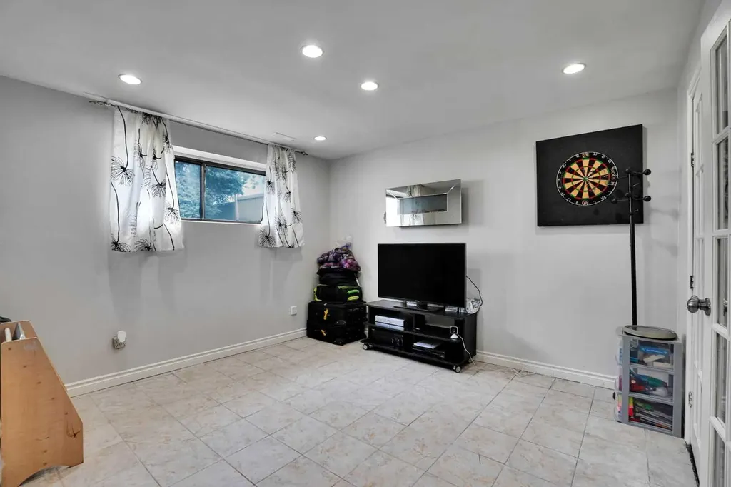 1187 Falconridge Drive NE Calgary AB T3J 1A3