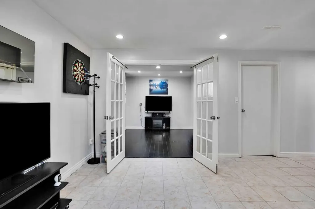 1187 Falconridge Drive NE Calgary AB T3J 1A3