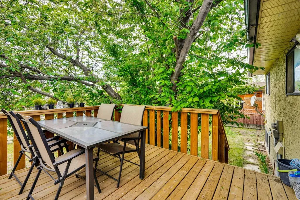 1187 Falconridge Drive NE Calgary AB T3J 1A3