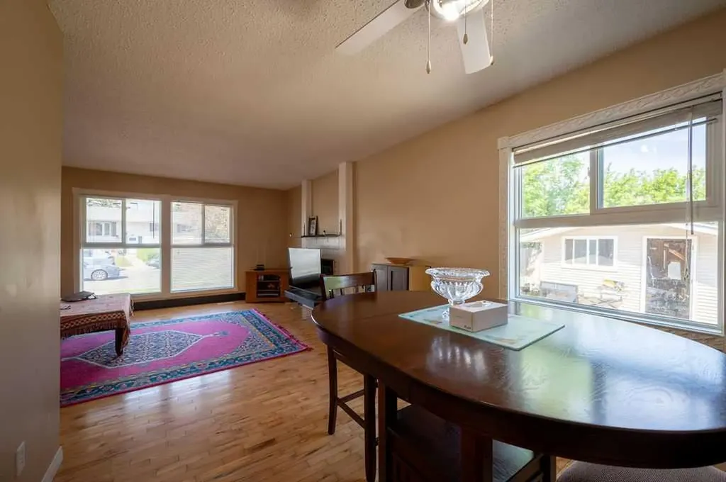 139 Maitland Road NE Calgary AB T2A 4Z3