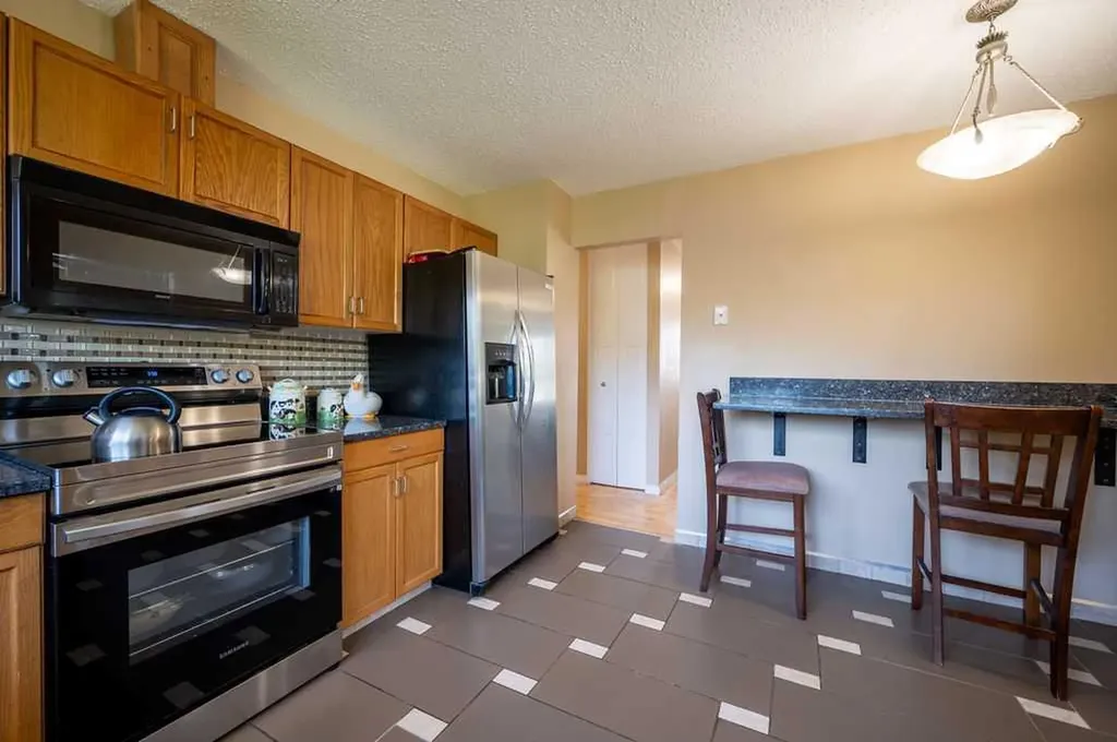 139 Maitland Road NE Calgary AB T2A 4Z3